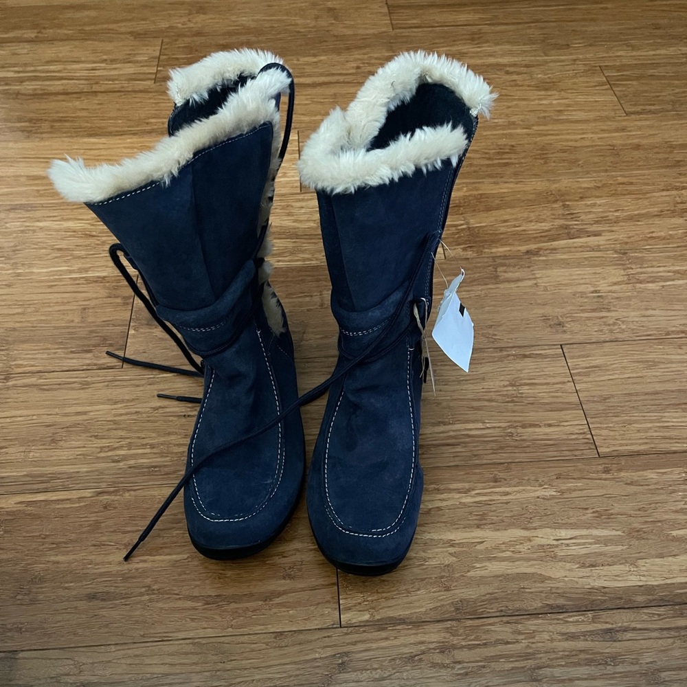 Danielle Nicole Dark Blue Lace-Up Boots with Fur Trim